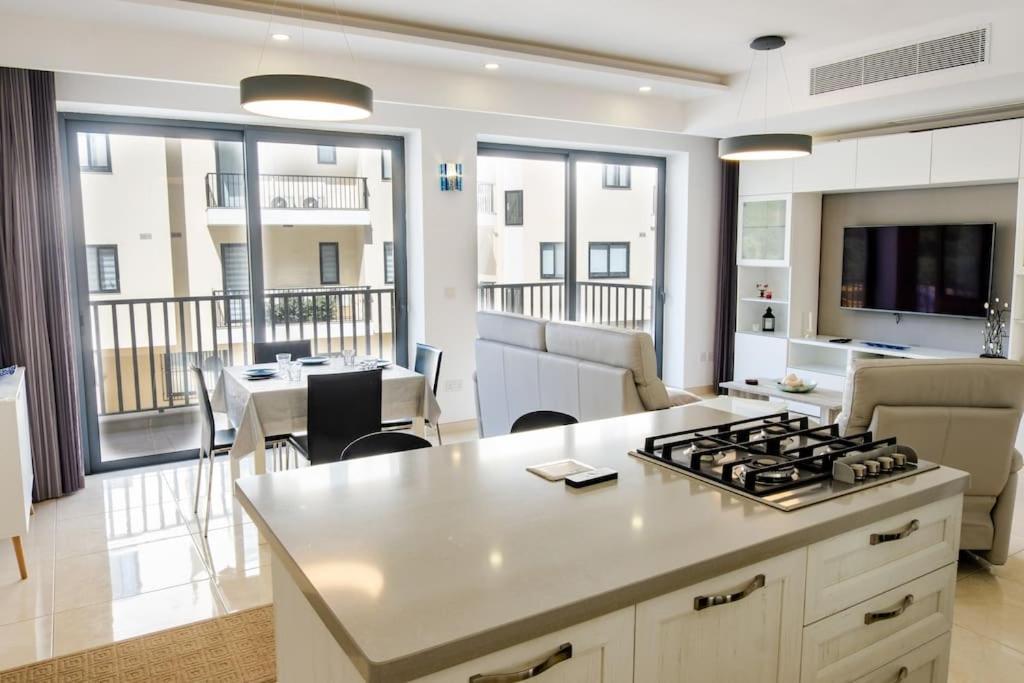 Mellieha, Luxury 3 Bedroom Azure Maisonette Buitenkant foto