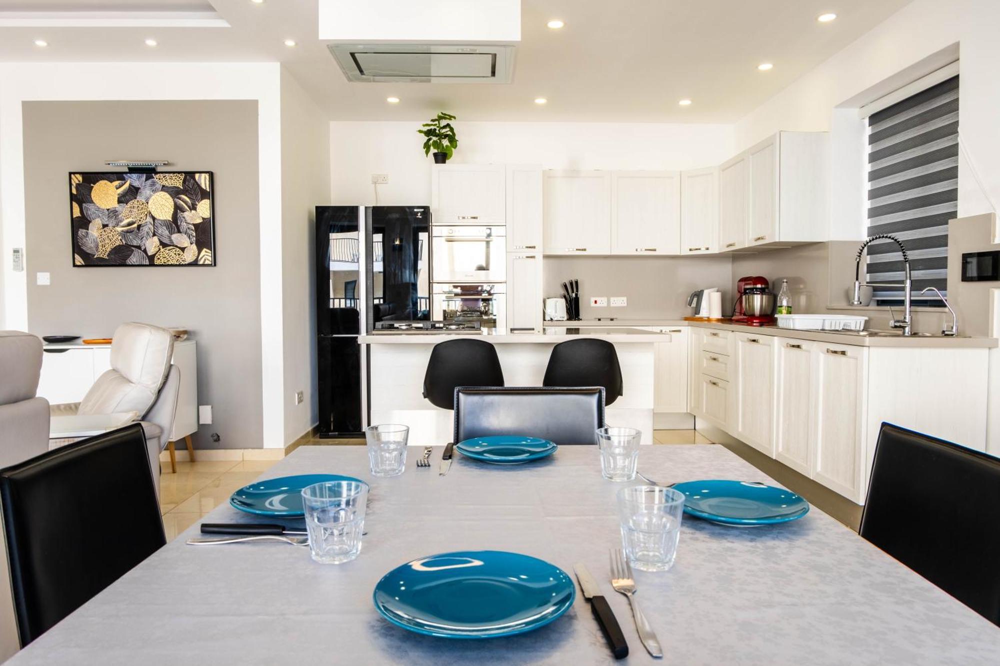 Mellieha, Luxury 3 Bedroom Azure Maisonette Buitenkant foto